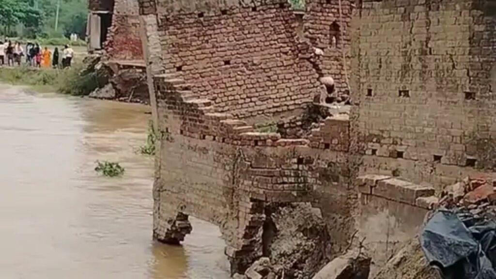 गायघाट गेज पर गंगा का जलस्तर 59.10 मीटर