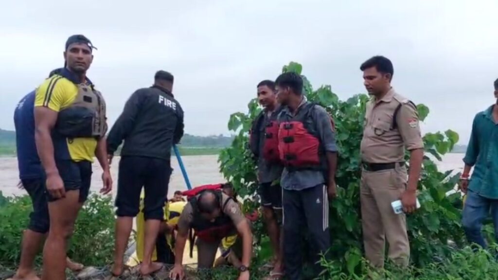रेस्क्यू ऑपरेशन से सभी सुरक्षित