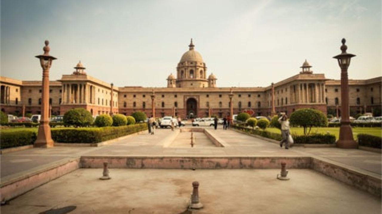 भारत सरकार में 15 अतिरिक्त सचिव स्तर के अधिकारियों का तबादला; दिवाकर नाथ मिश्रा; धीरेज साहू; ए. अनबरासु को मिली नई पोस्टिंग भारत सरकार में 15 अतिरिक्त सचिव स्तर के अधिकारियों का तबादला; दिवाकर नाथ मिश्रा; धीरेज साहू; ए. अनबरासु को मिली नई पोस्टिंग