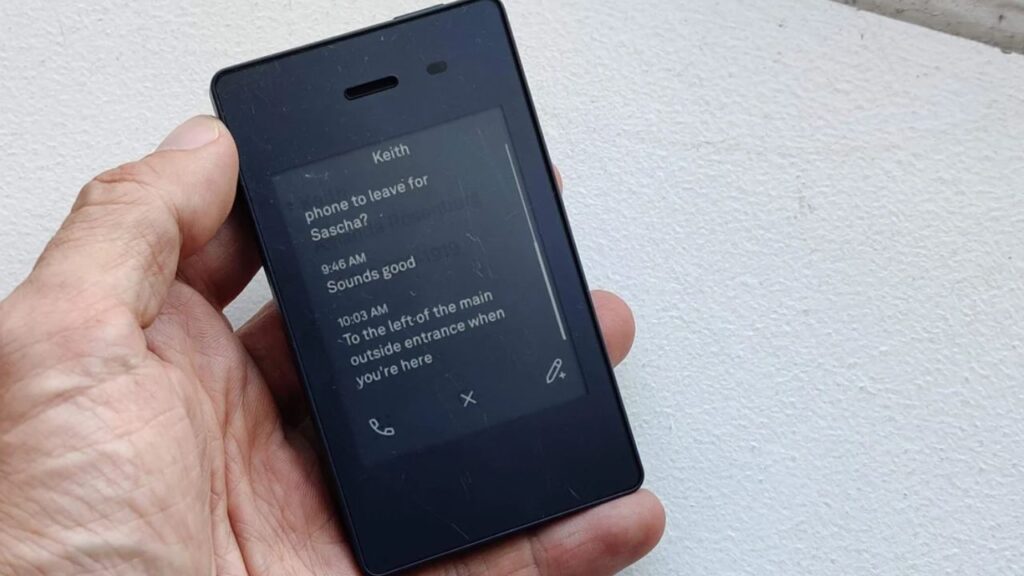 world smallest mobile phones