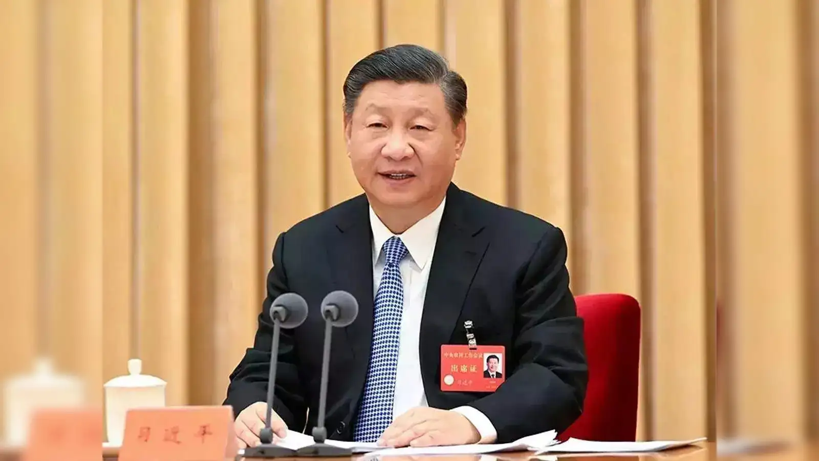 China: राष्ट्रपति जिनपिंग के इस करीबी पर बड़ी कार्रवाई, विदेश से लौटते ही पुलिस ने धर दबोचा China: राष्ट्रपति जिनपिंग के इस करीबी पर बड़ी कार्रवाई, विदेश से लौटते ही पुलिस ने धर दबोचा