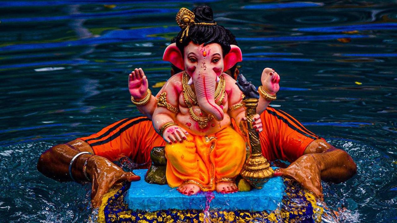 Ganesh Visarjan Vidhi (Img: Google)