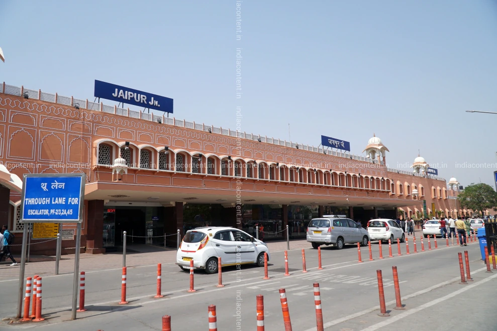 Accident in Jaipur: जयपुर रेलवे स्टेशन पर दर्दनाक हादसा, वरिष्ठ चिकित्सक की मौत