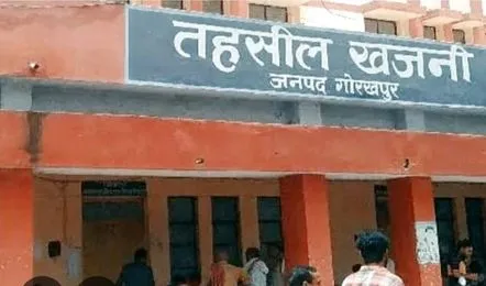 Gorakhpur News: गोरखपुर में उठी बड़ी मांग, ग्रामीण लोगों ने सरकार को दी बड़ी चुनौती