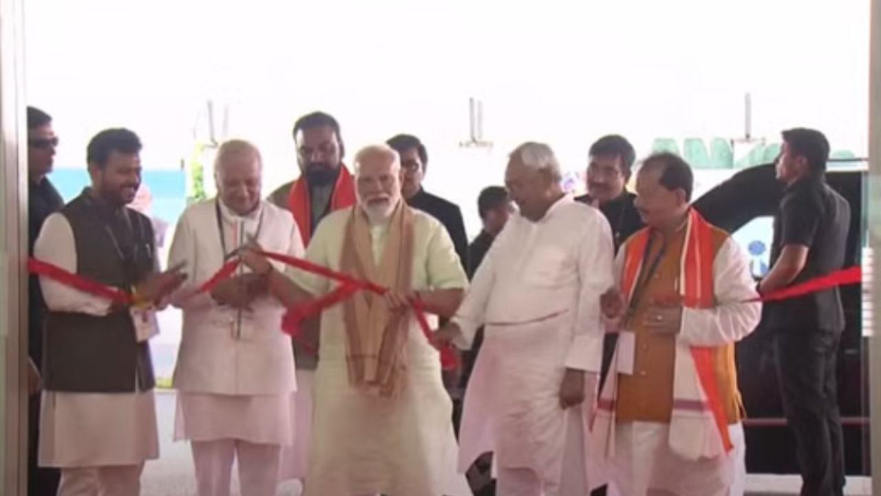 आज की ताज़ा खबरें: पीएम मोदी ने पूर्णिया एयरपोर्ट का किया उद्घाटन, यहां जानें 15 सिंतबर की पल-पल की अपडेट
