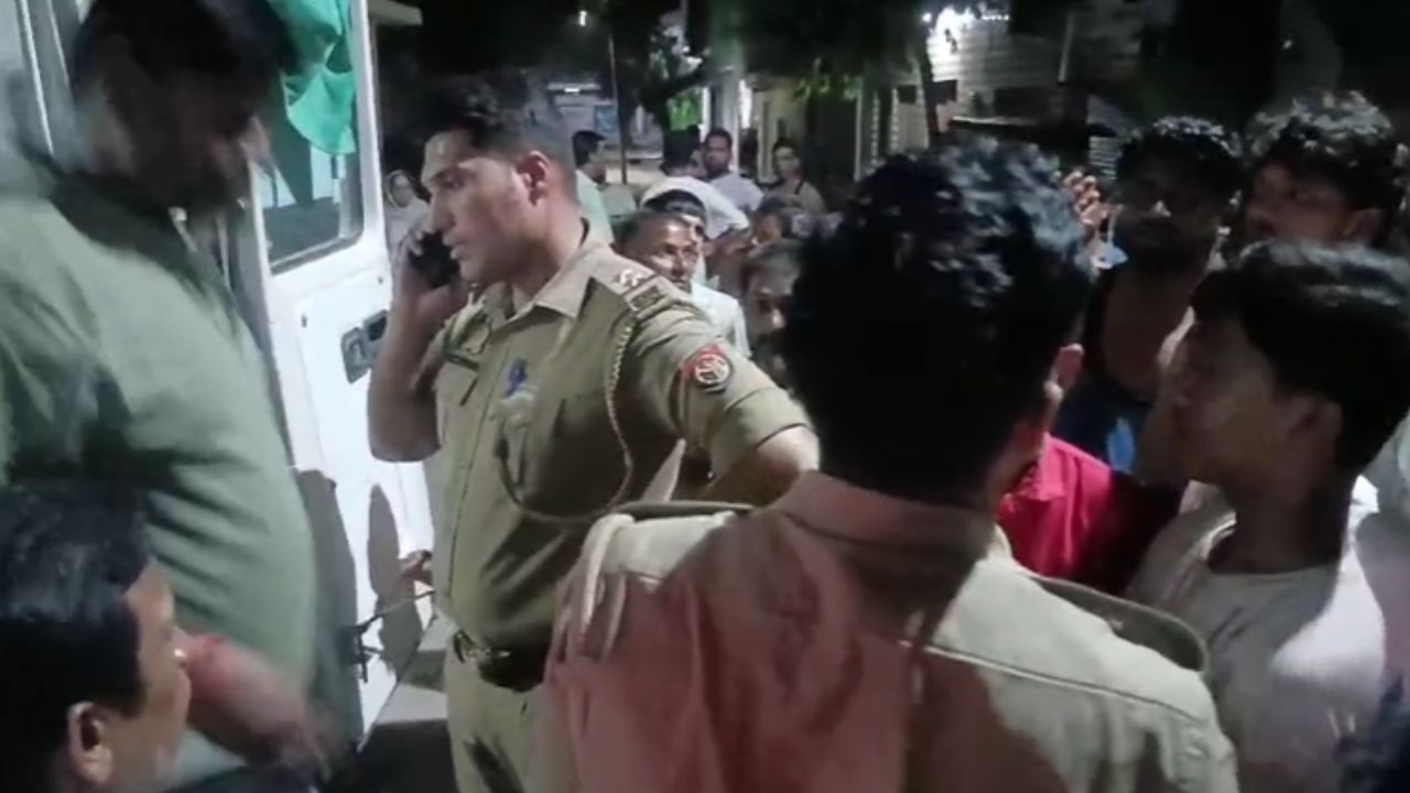 संभल में तेज रफ्तार का कहर: युवक की मौके पर मौत, परिवार में मचा कोहराम