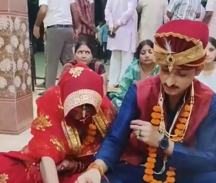 तीन साल से प्रेम प्रसंग; विशेष समुदाय की युवती और हिंदू युवक के साथ लिए फेरे