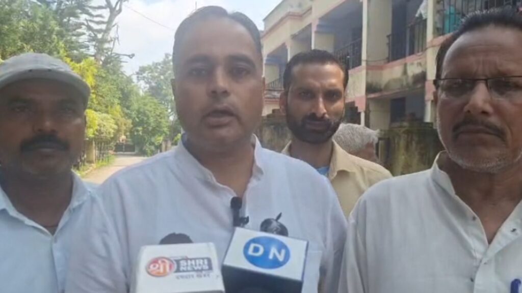 कांग्रेस कमेटी के पूर्व नगर अध्यक्ष शममी प्रकाश