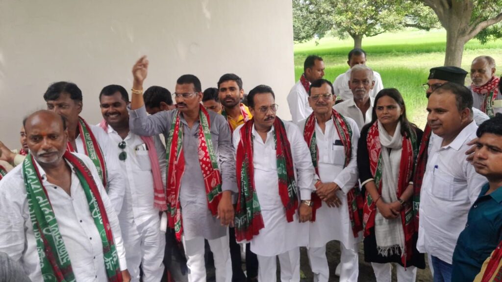 समाजवादी पार्टी की मासिक बैठक सम्पन्न,