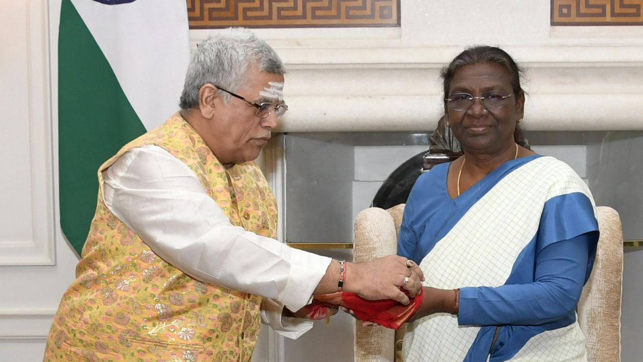 काशी विश्वनाथ मंदिर विवाद में कोर्ट का फैसला: IAS की सिफारिश से नहीं पड़ा फर्क, सेवा में लौटेंगे आचार्य डॉ. द्विवेदी