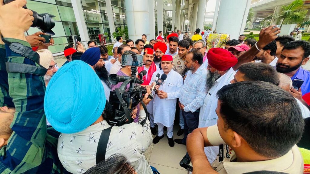 Senior SP leader Dharmendra Yadav talking about his Punjab tour