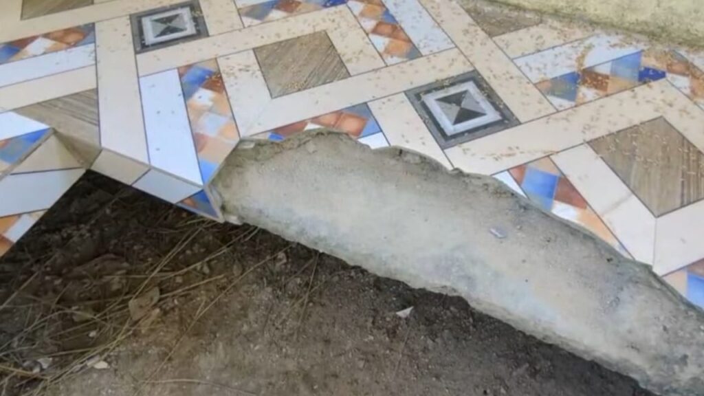 Broken tiles spoil the beauty