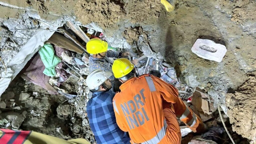 Rescue operation continues after landslide in Mandi