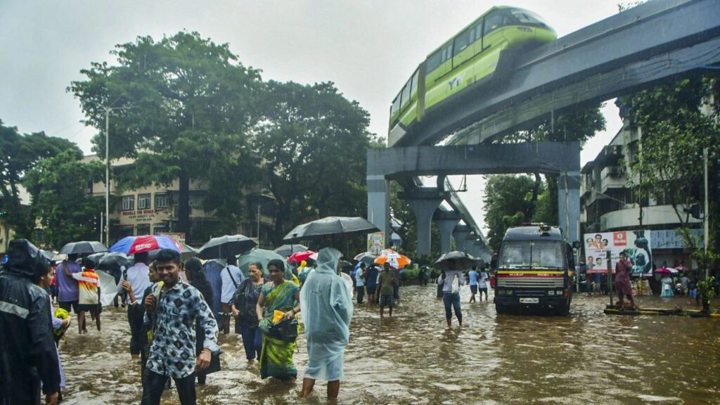 Airlines issue advisory regarding Mumbai rains