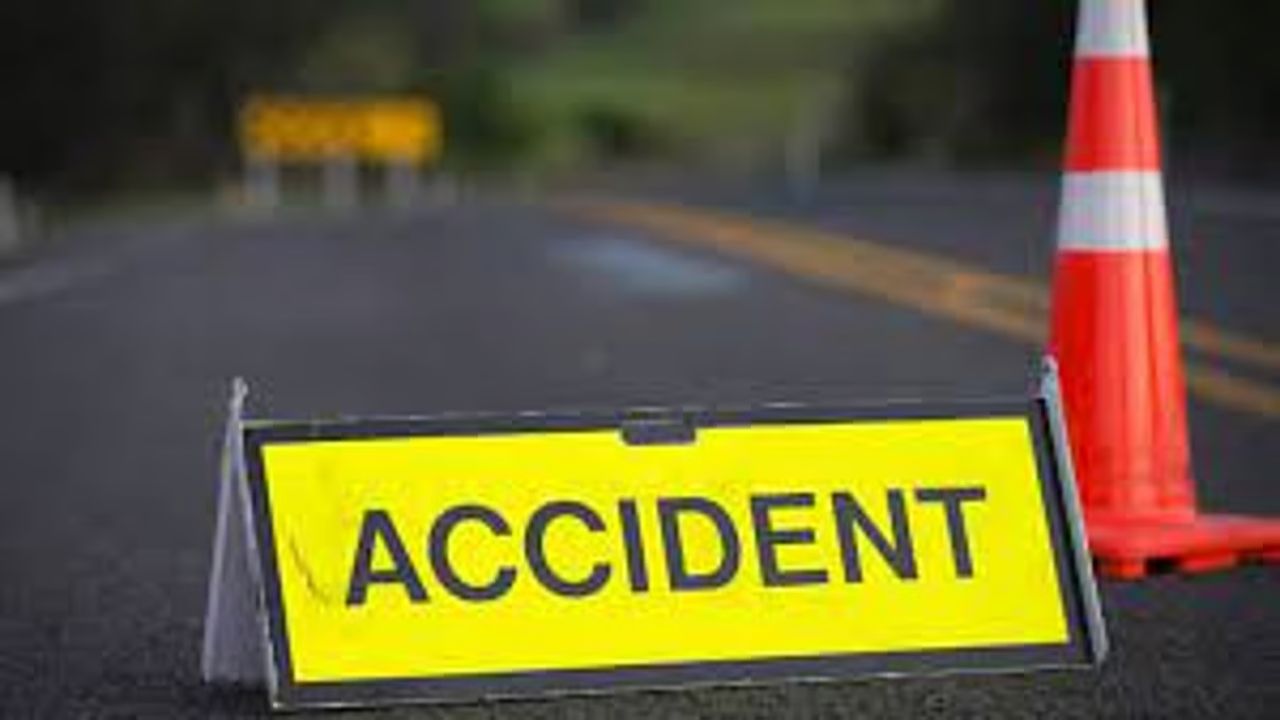 Road Accident: शाहजहांपुर में बड़ा हादसा; मां-बेटी ने गंवाई जान