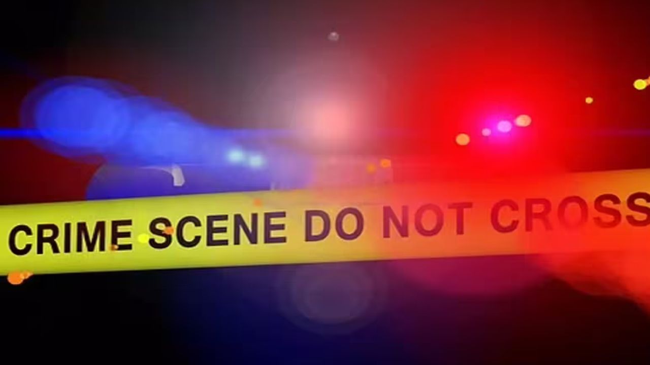 Bihar: कलयुगी पिता ने मासूम बेटे को उतारा मौत के घाट, पुलिस ने जलती चिता से अधजला शव किया बरामद Bihar: कलयुगी पिता ने मासूम बेटे को उतारा मौत के घाट, पुलिस ने जलती चिता से अधजला शव किया बरामद