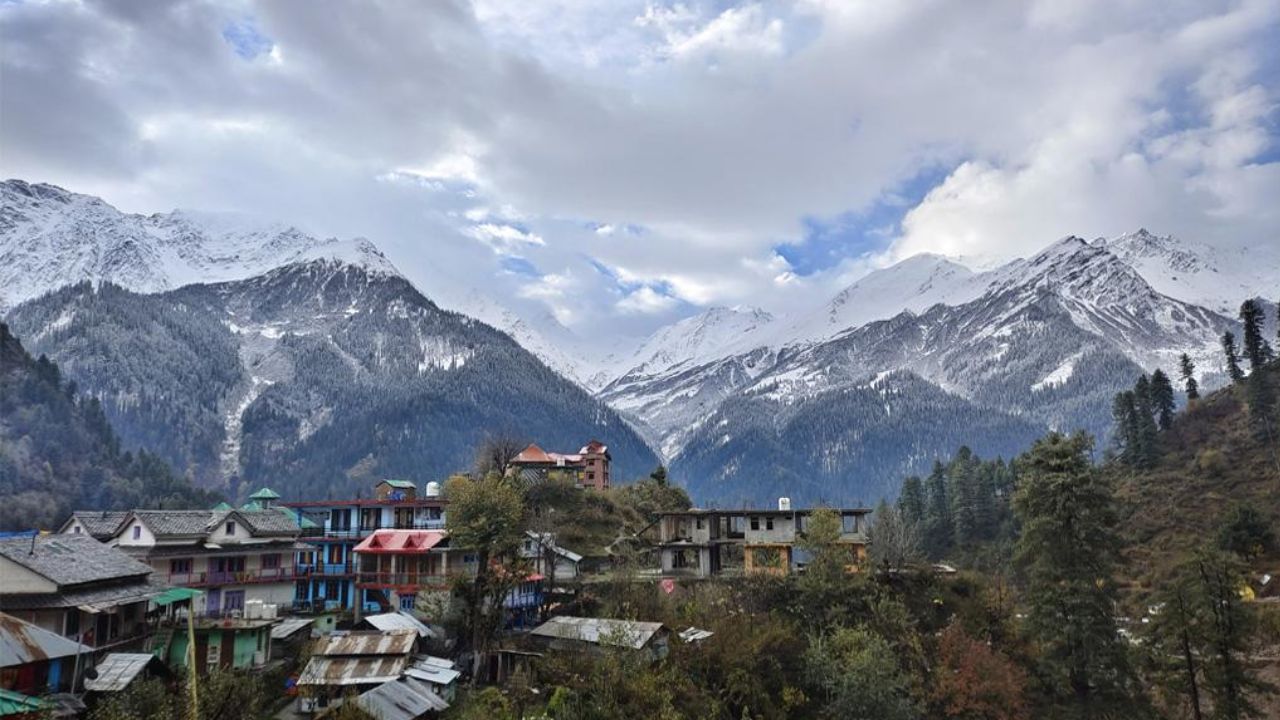 Weather Update: 27 अक्टूबर से मौसम में बड़ा बदलाव! पहाड़ों पर बर्फबारी और मैदानी इलाकों में झमाझम बरसात के आसार Weather Update: 27 अक्टूबर से मौसम में बड़ा बदलाव! पहाड़ों पर बर्फबारी और मैदानी इलाकों में झमाझम बरसात के आसार