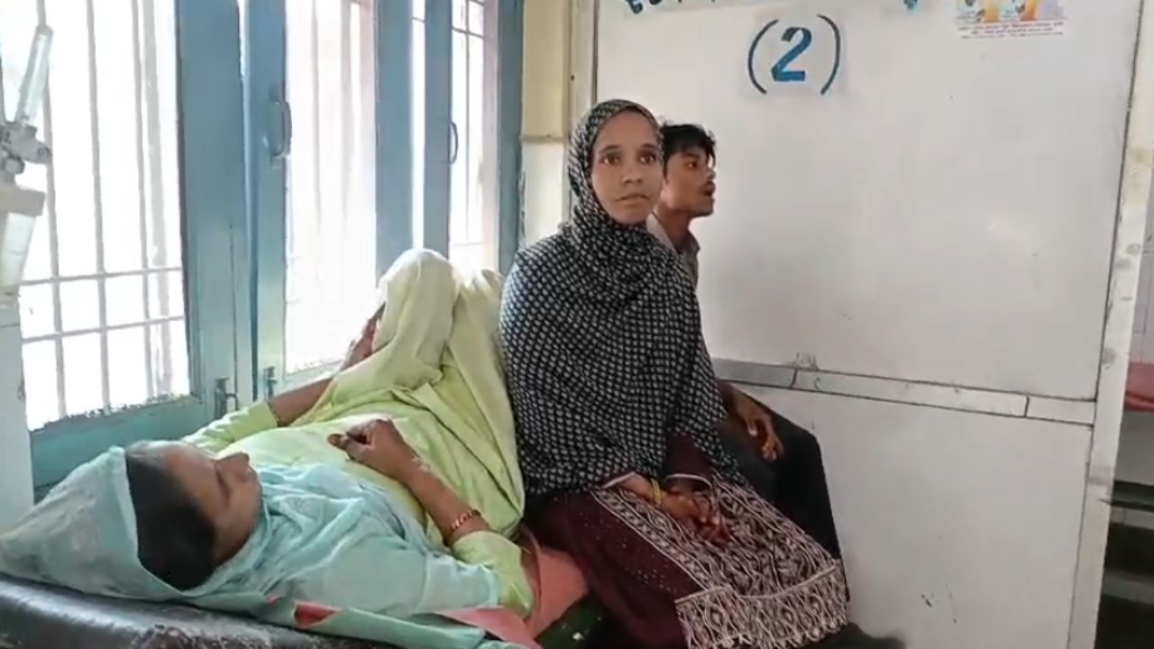 अलीगढ़ में तेज डीजे से भड़का विवाद: रात में नशे में धुत लोगों ने किया हमला, पुलिस जांच में जुटी अलीगढ़ में तेज डीजे से भड़का विवाद: रात में नशे में धुत लोगों ने किया हमला, पुलिस जांच में जुटी