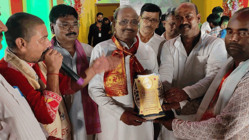 Former minister Sushil Kumar Tibdewal reached the court of Maa Sherawali