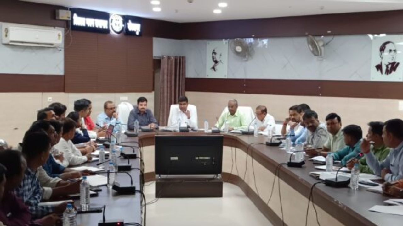 गोरखपुर में विद्यालयों की गुणवत्ता पर अधिकारियों को सख्त निरीक्षण, कोई लापरवाही नहीं चलेगी