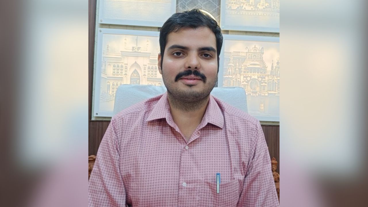 Gorakhpur: सीडीओ ने गगहा ब्लॉक का किया औचक निरीक्षण, नदारद बीडीओ पर लिया ये एक्शन