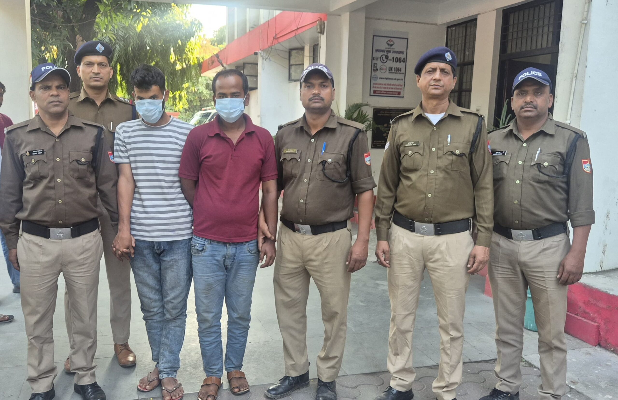 Nainital: पुलिस ने चोरी की 5 मोटरसाइकिल और स्कूटी के साथ 2 शातिर चोर 48 घंटे में दबोचे Nainital: पुलिस ने चोरी की 5 मोटरसाइकिल और स्कूटी के साथ 2 शातिर चोर 48 घंटे में दबोचे