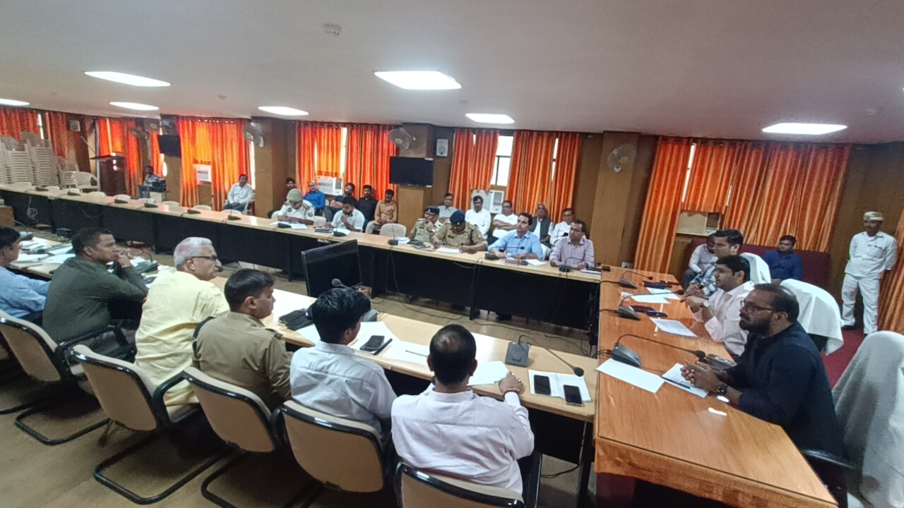 गोरखपुर में बिना पार्किंग वाले अस्पताल और अपार्टमेंट होंगे सील, जानें आखिर क्यों जीडीए ने लिया ये फैसला गोरखपुर में बिना पार्किंग वाले अस्पताल और अपार्टमेंट होंगे सील, जानें आखिर क्यों जीडीए ने लिया ये फैसला