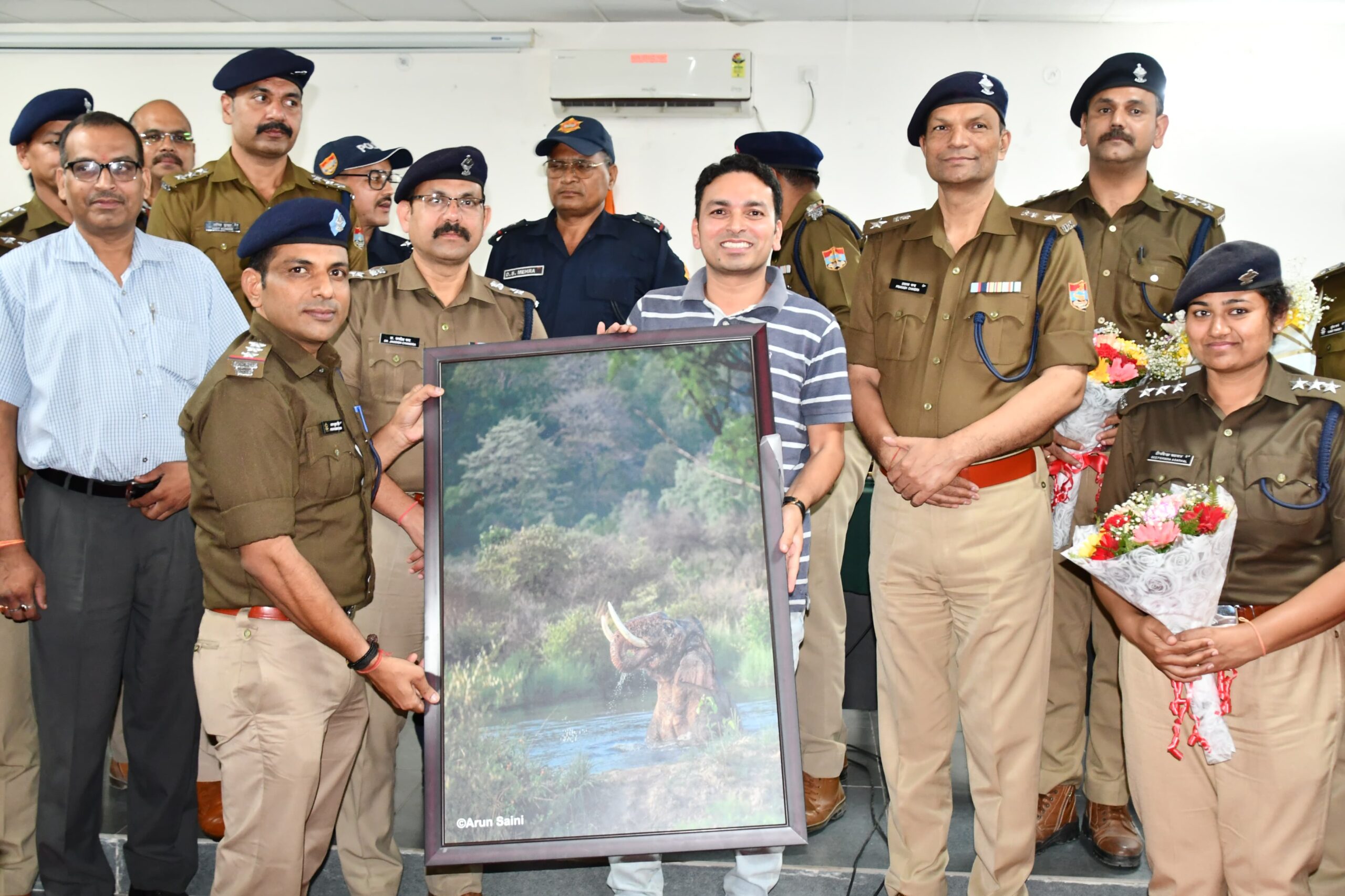 नशा मुक्ति अभियान से लेकर बनभूलपुरा हिंसा नियंत्रण तक, एसएसपी प्रहलाद नारायण मीणा को नैनीताल पुलिस ने दी भावभीनी विदाई