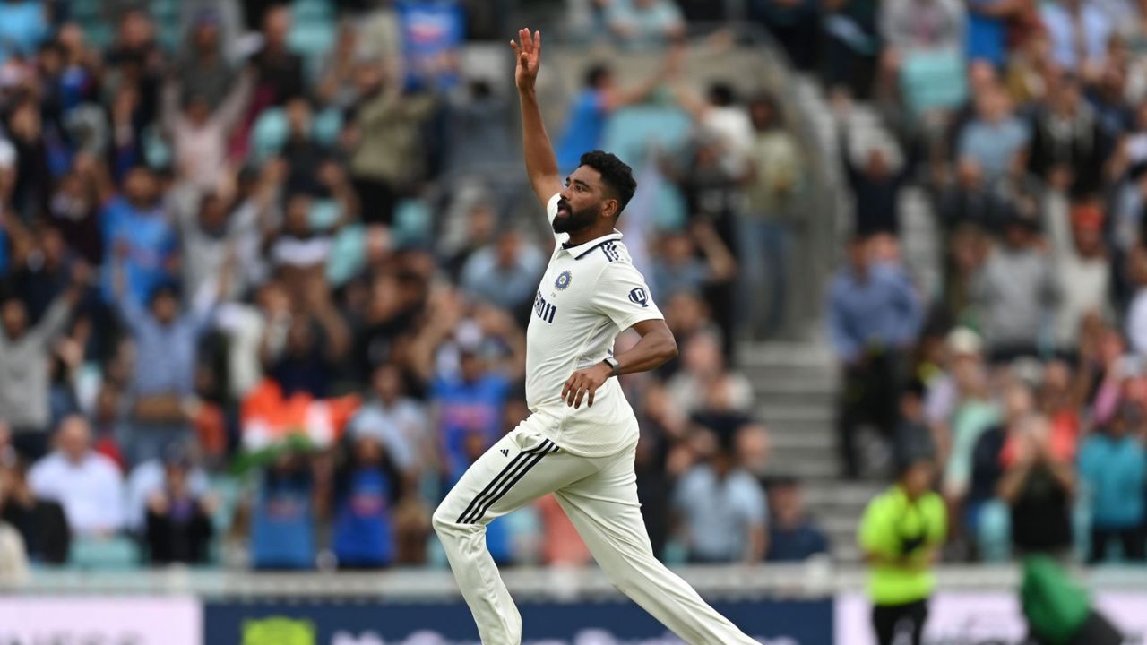 IND vs WI: अहमदाबाद में दिखा मियां मैजिक! सिराज ने बरपाया कहर, स्टार्क को पछाड़कर किया ये कारनामा