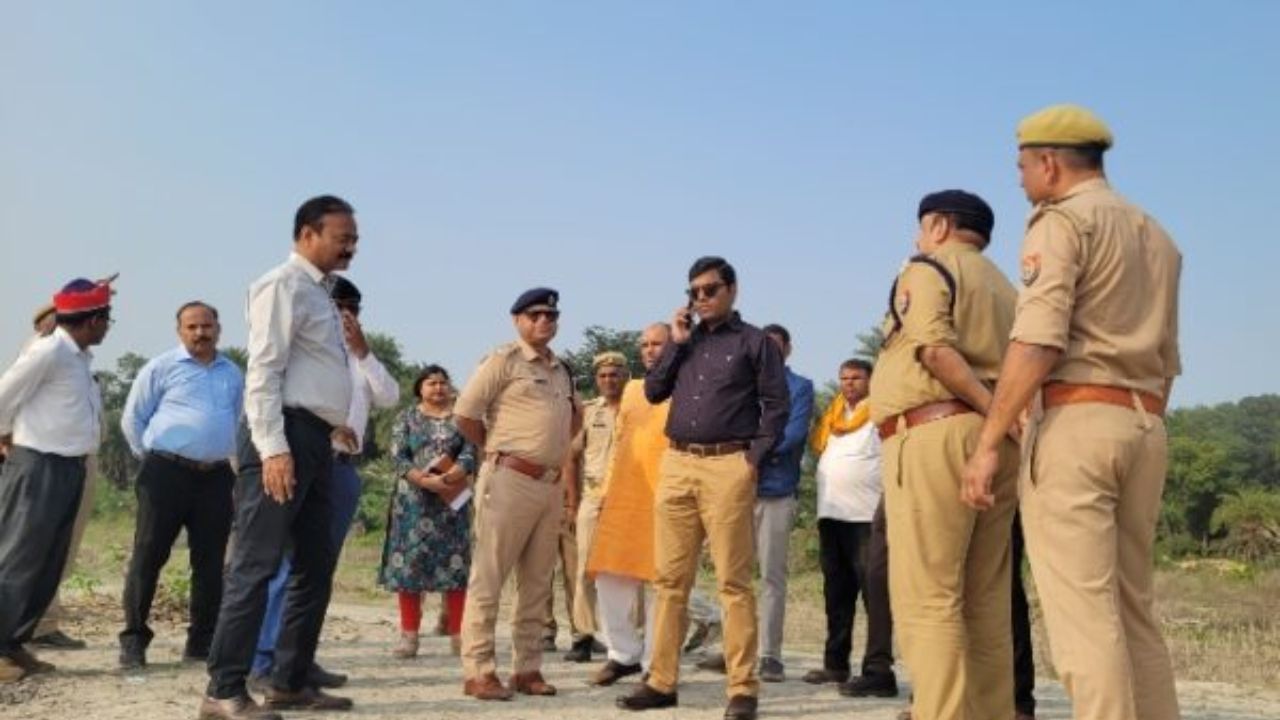 डलमऊ कार्तिक पूर्णिमा मेला: प्रशासन ने कसी कमर, तैयारी हुई तेज़ डलमऊ कार्तिक पूर्णिमा मेला: प्रशासन ने कसी कमर, तैयारी हुई तेज़