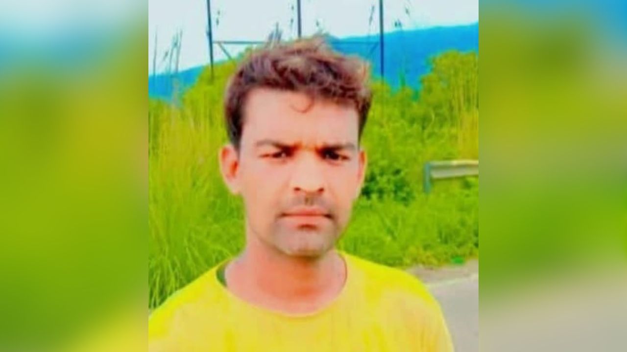 Raebareli: दो साल से सऊदी जेल में बंद राजीव पासवान, परिजनों ने PM-CM से लगाई गुहार Raebareli: दो साल से सऊदी जेल में बंद राजीव पासवान, परिजनों ने PM-CM से लगाई गुहार