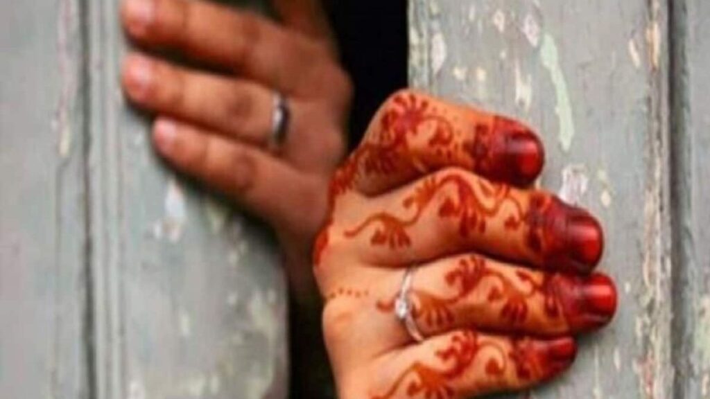 Love trap hidden in religion in Rudrapur