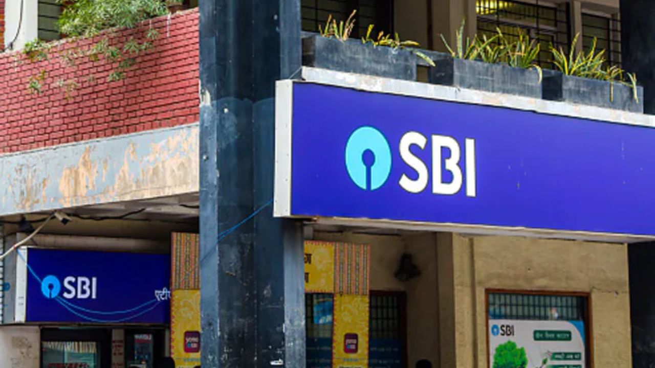 SBI Recruitment: एसबीआई में इन पदों पर निकली जॉब ही जॉब, फौरन करें अप्लाई SBI Recruitment: एसबीआई में इन पदों पर निकली जॉब ही जॉब, फौरन करें अप्लाई
