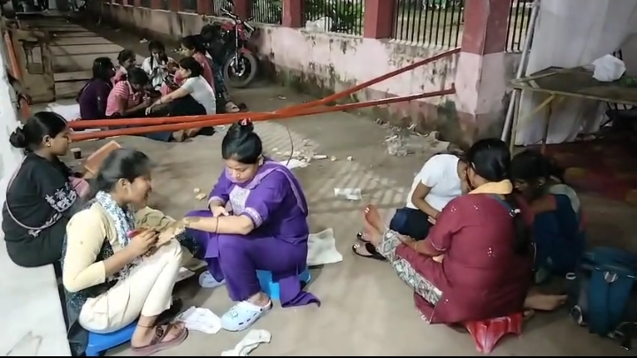 Karwa Chauth celebrations in Raebareli