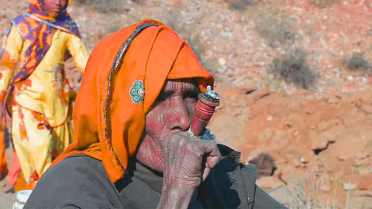 DN Exclusive: तंबाकू की चुप्पी तोड़ते आंकड़े, यहां है मिज़ोरम और मणिपुर में महिलाओं की बढ़ती लत का सच