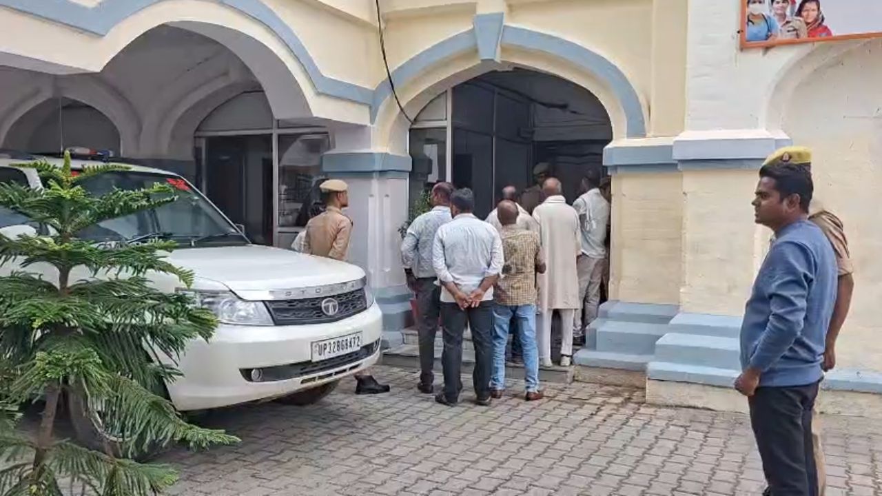 Crime in Mainpuri: मैनपुरी में बेटे की मौत से परिवार में मचा कोहराम, एसपी से लगाई गुहार