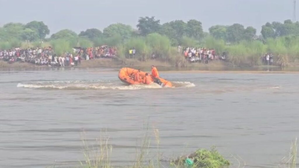Police searching for missing people in the accident