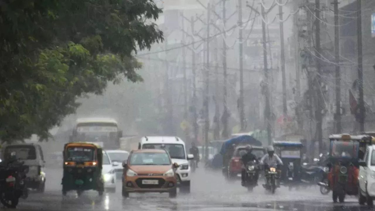 Bihar Election 2025: बिहार चुनाव में बड़ी-बड़ी घोषणाओं के बीच बारिश ने खोली विकास की पोल, देखें तीखी बहस