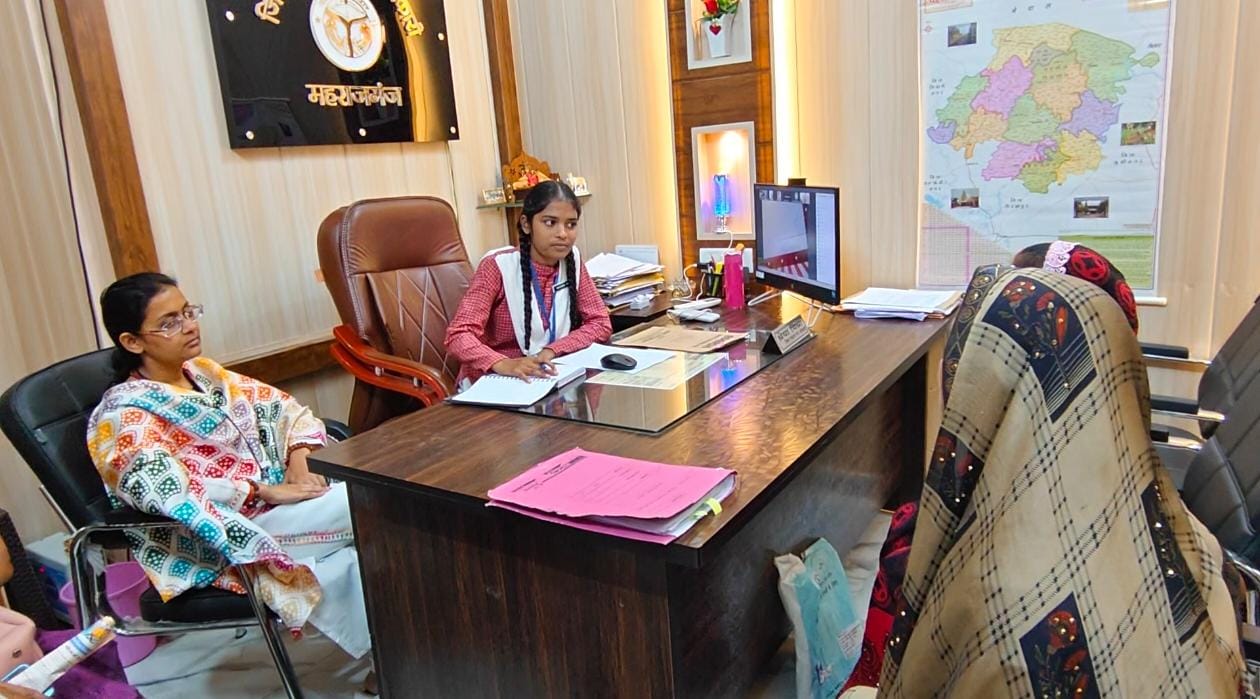 UP News: महराजगंज में आधा दर्जन छात्र-छात्राएं बनीं अधिकारी, मिशन शक्ति ने दी नई उड़ान