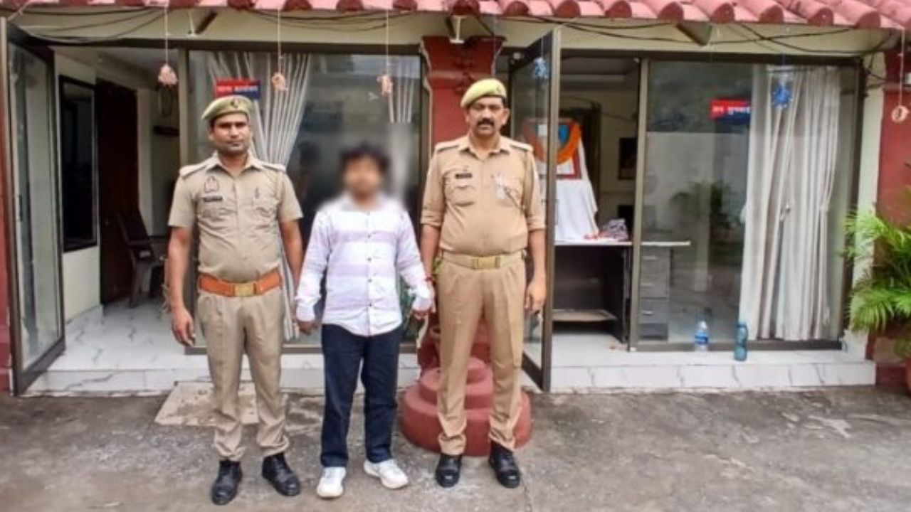 Gorakhpur News: लूट के मामले में फरार आरोपी राजा उर्फ गोलू गिरफ्तार, जानें किस मामले में था शामिल?