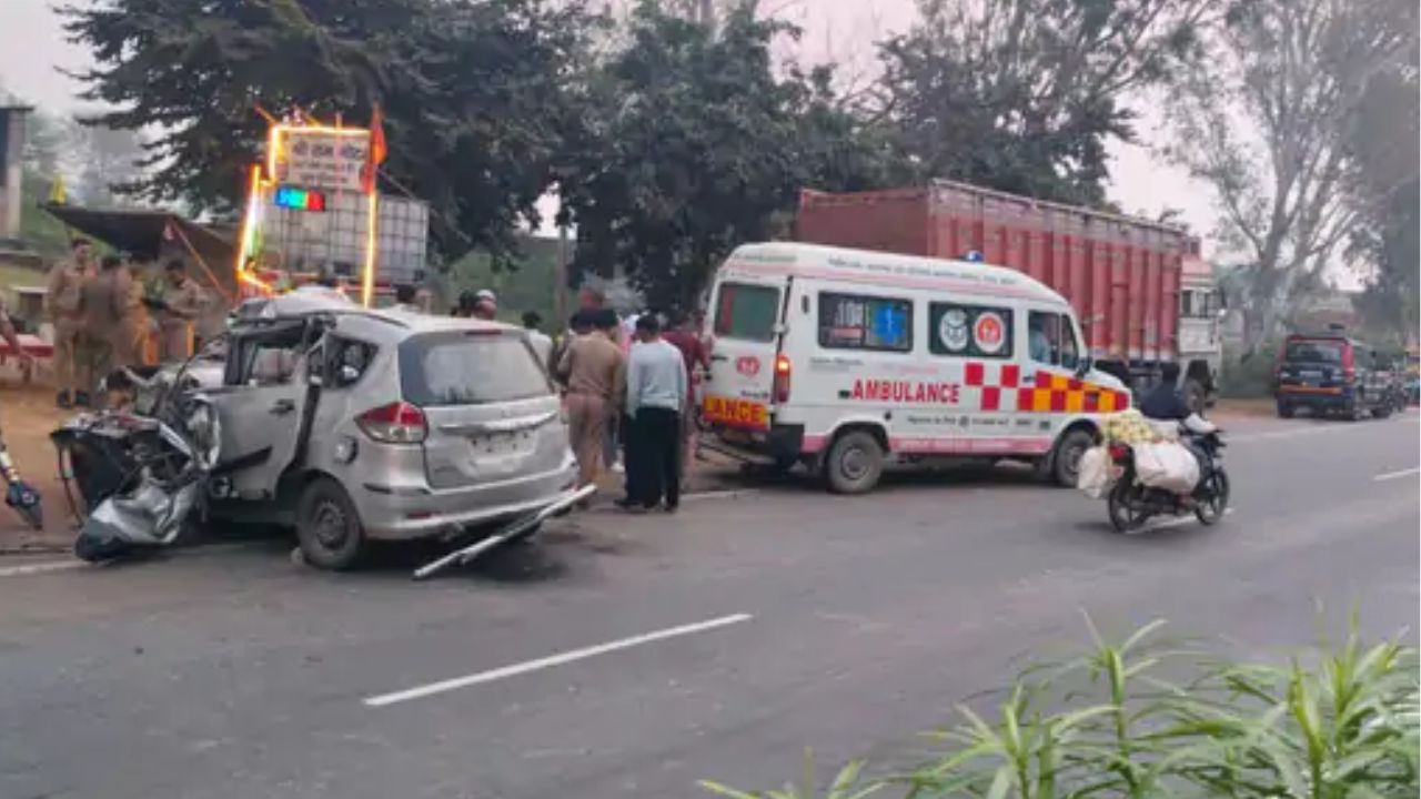 महिला की तलाश बनी पुलिस के लिए जानलेवा: आगरा-जयपुर हाईवे पर दर्दनाक हादसा, दो पुलिसकर्मियों की मौत महिला की तलाश बनी पुलिस के लिए जानलेवा: आगरा-जयपुर हाईवे पर दर्दनाक हादसा, दो पुलिसकर्मियों की मौत
