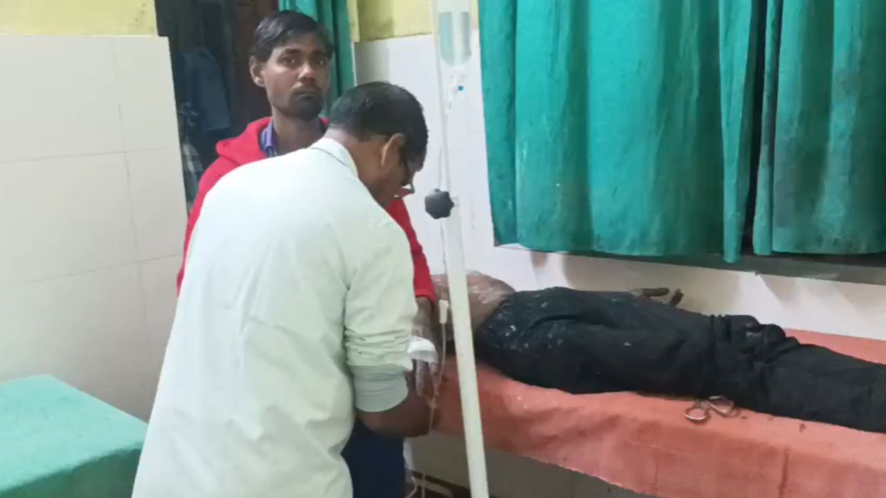 Hamirpur News: युवक ने खुद पर पेट्रोल डालकर लगाई आग, गंभीर हालत में अस्पताल में भर्ती