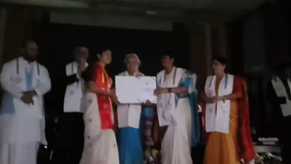 Governor Anandi Patel distributed gold medals in the dark