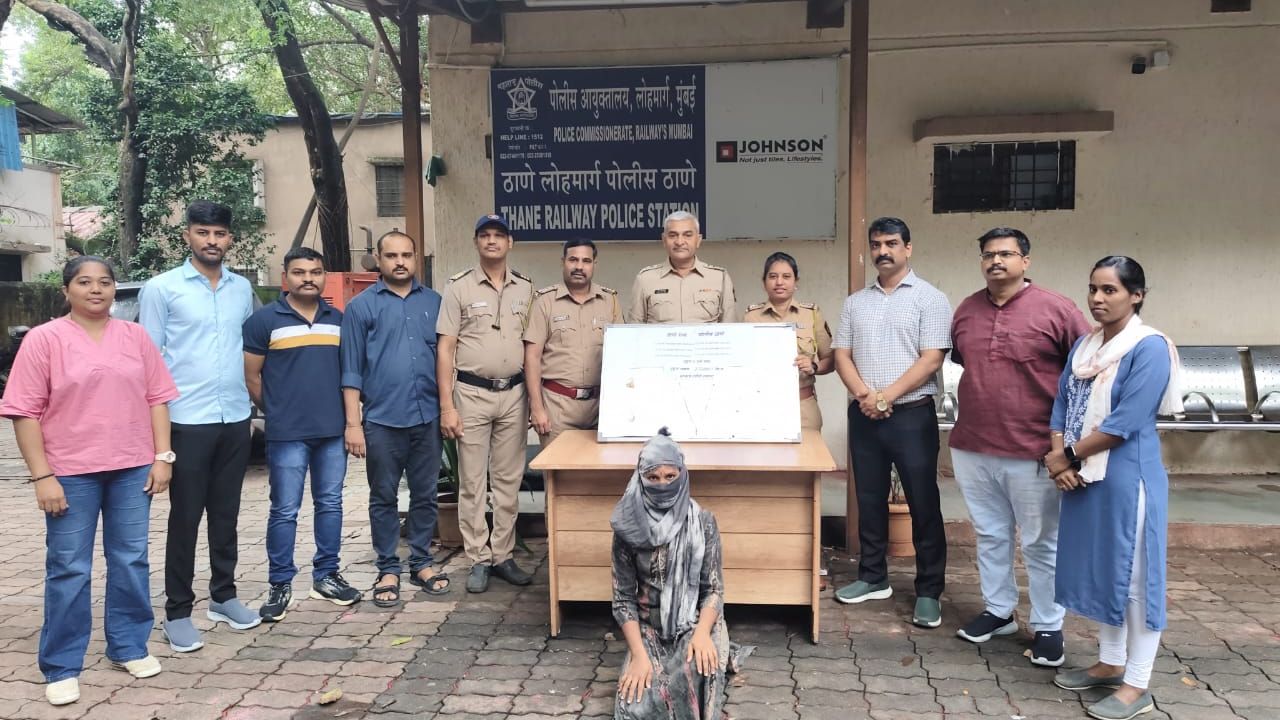 Mumbai News: यात्रियों के आभूषण चुराने के आरोप में महिला गिरफ्तार, इतने लाख रुपये के आभूषण जब्त 