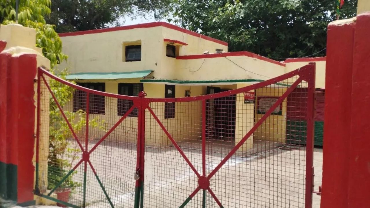 अभी नहीं खाली होगा सपा का जिला कार्यालय, मुरादाबाद प्रशासन के खिलाफ हाईकोर्ट का फैसला