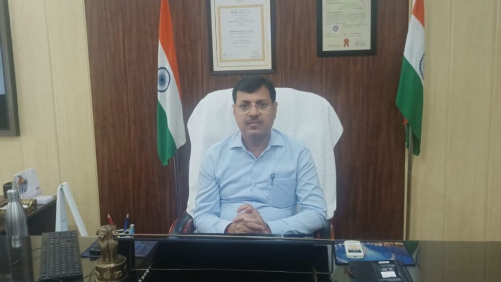 Mahendra Singh has now been appointed as the new Chief Development Officer of Maharajganj.
