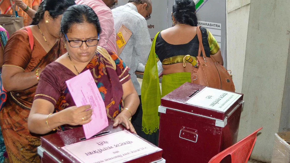 Bihar Polls: कभी नक्सली हमला तो कभी बूथ कैप्चरिंग, मतदान के दिन अक्सर चर्चा में रहीं ये घटनाएं
