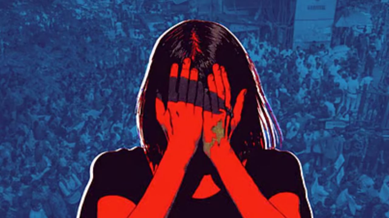 झांसी में शर्मनाक मामला: मां के आशिक ने बेटी की लूटी इज्जत, पिता को पता चला तो… झांसी में शर्मनाक मामला: मां के आशिक ने बेटी की लूटी इज्जत, पिता को पता चला तो…