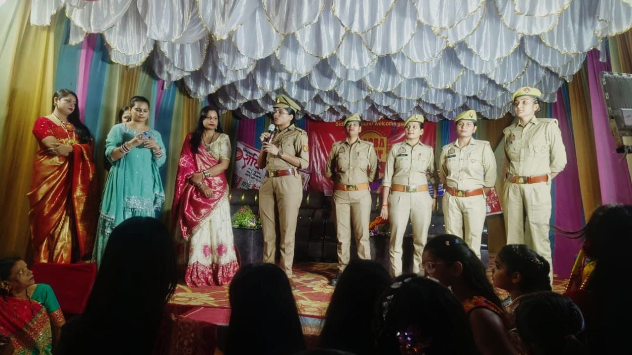 UP पुलिस की महिला एसआई ने मिशन शक्ति पर की अनोखी पहल, जानिए कैसे महिलाओं को किया गया जागरूक