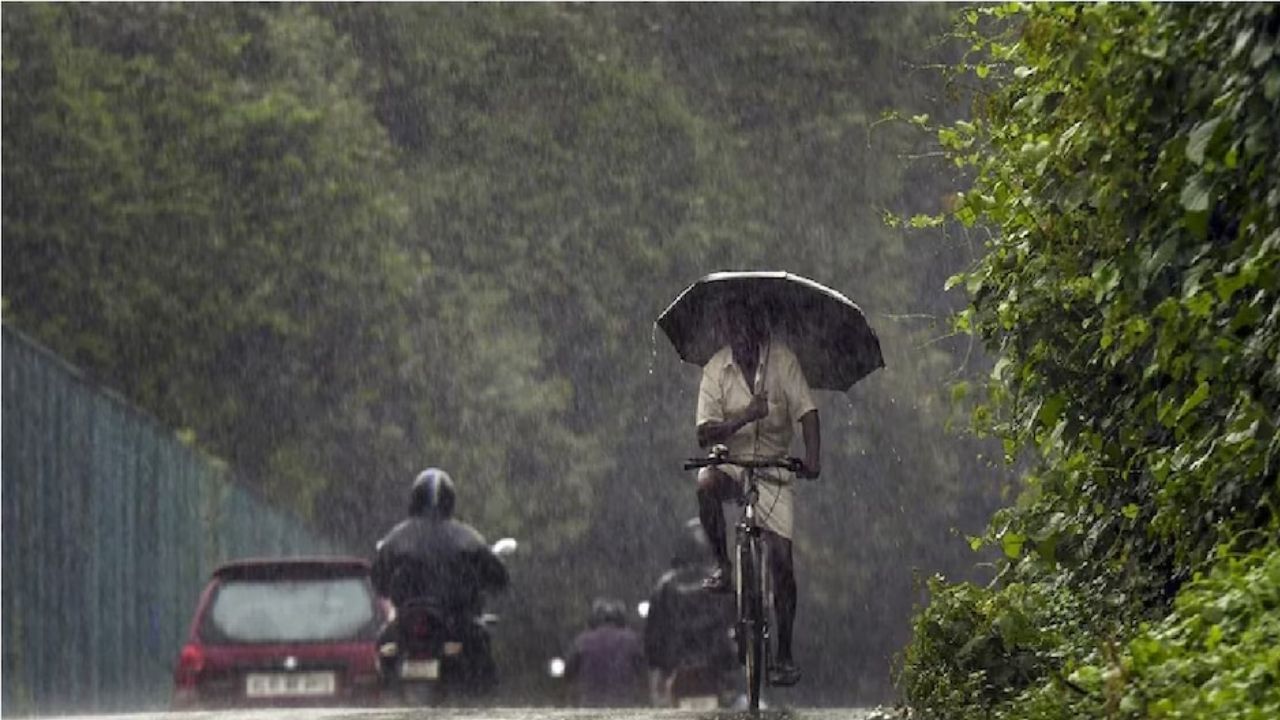 UP Weather Update: बदरा आएंगे, हवा चलेगी! यूपी में 30-31 अक्टूबर को मूसलधार बारिश का अलर्ट